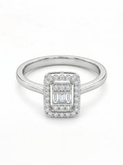 18K White Gold Diamond Ring - SA1302