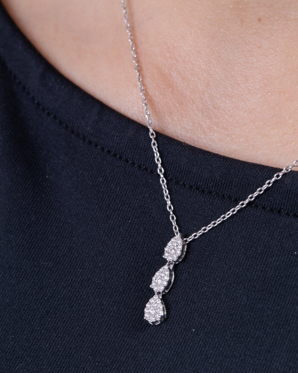 18K White Gold Diamond Necklace - SA2402